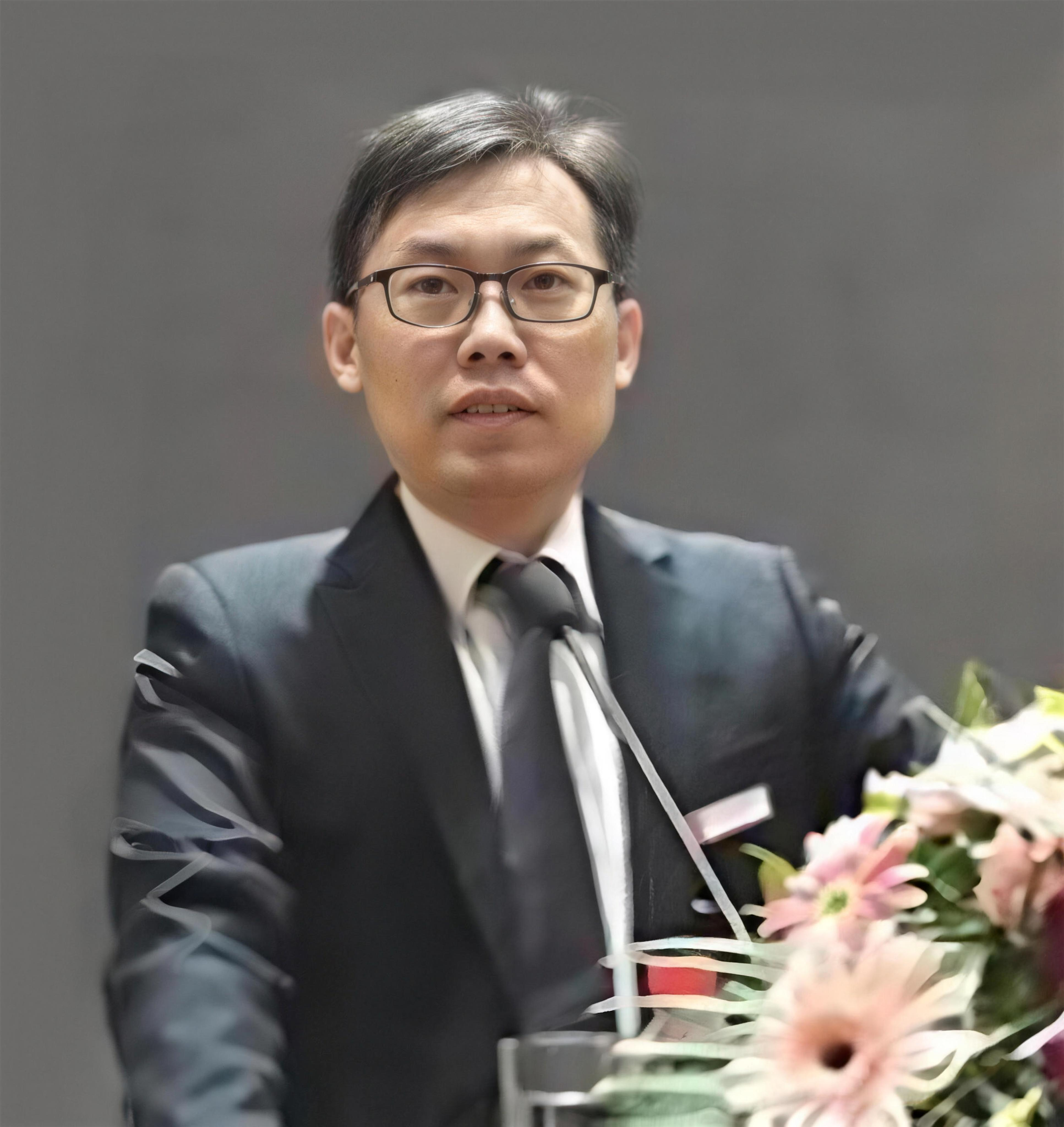 熊友君